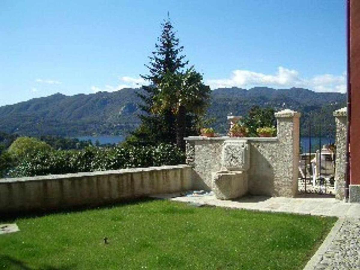 Domus Cusiana Complesso Vista Lago E Piscina Miasino Exterior photo